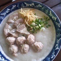 โจ๊กหมู ไส้