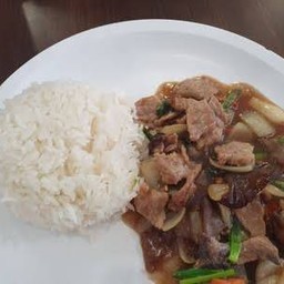 ผัดน้ำมันหอยราดข้าว