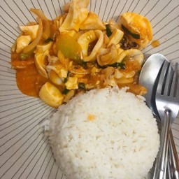 ผัดไข่เค็มราดข้าว