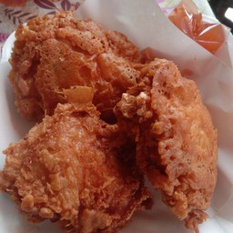 สะโพกไก่ทอด 3 ชิ้น