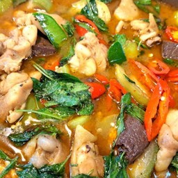 แกงเขียวหวานไก่ พริกแกงใต้