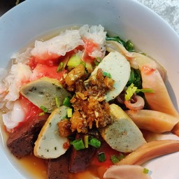 ชายสี่หมี่เกี๊ยว - ท่าสองคอน