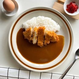 ข้าวหน้าแกงกะหรี่ ไก่ทอดคัตสึ