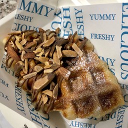 Two tone Croffle (Sugar+Nutella) 1 ชิ้น