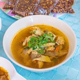 ต้มยำซี่โครงหมูกระดูกอ่อน