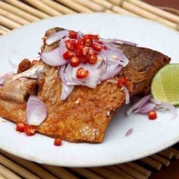 ปลาส้มทอด+ข้าว