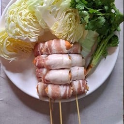 ลูกชิ้นทอดเจ๊นาง ปากชอยแสงจันทร์