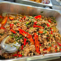 กระเพราหมูสับ