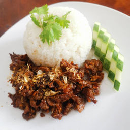 ข้าวสวยร้อนๆเนื้อกระเทียม