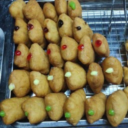 ติดโก๋ ไม่ติดโก้ (ปาท่องโก๋ หน้าเซเว่น)