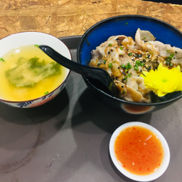 ข้าวหมูย่างซี๊ด