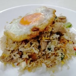 ราดหน้าศรีวรา ข้าวกระเพราเด็ด