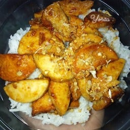 ข้าวหอมมะลิหมูยอกระเทียม