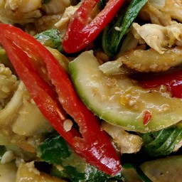 ผัดเขียวหวานไก่ ( เป็นกับข้าว )