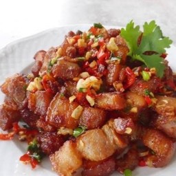 หมูสามชั้นทอดราดพริกกระเทียม 1ขีด