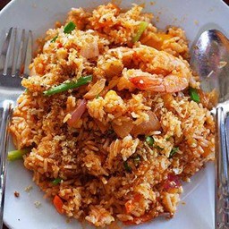 ข้าวผัดต้มยำ