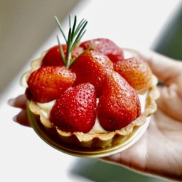 Strawberry tart
