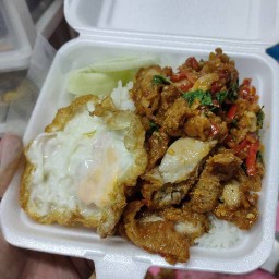 ลัคกี้ไก่แซ่บ