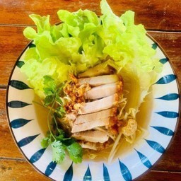 ก๋วยเตี๋ยวหมูกรอบ