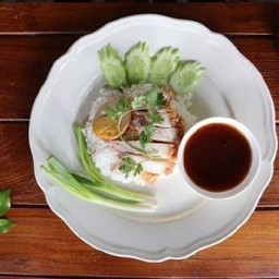 ข้าวหมูกรอบ