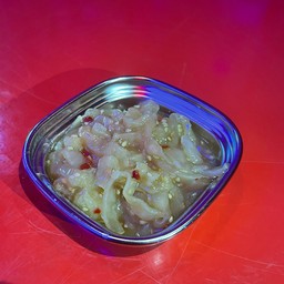 ยำแมงกะพรุนน้ำมันงา