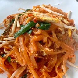 นายยอดผัดไทหอยทอด ศรีบำเพ็ญ