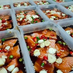 กุ้งดอง แซลม่อนดอง บ้านน้องภู