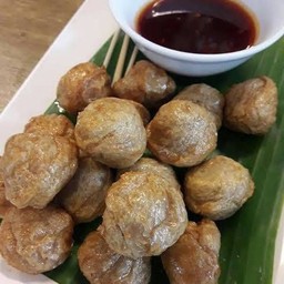 ลูกชิ้นเนื้อทอด