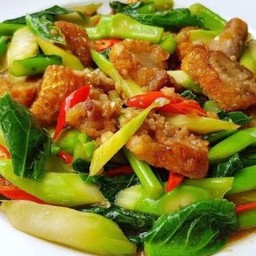 ผัดคะน้ากับข้าว[เลือกเนื้อสัตว์ได้ค่ะ]