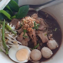 ก๋วยเตี๋ยวเรือ บ้านคุณย่า