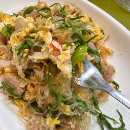 แหนมผัดสามเหม็น