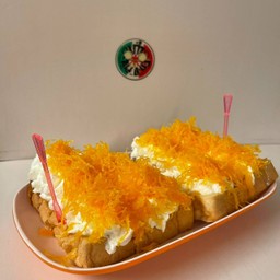 ปังปิ้งวิปครีม + ฝอยทอง