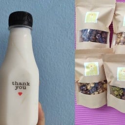 มะพร้าวนมสด - นมสดสตรอเบอรี่ & ขนม