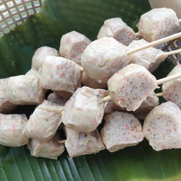 ลูกชิ้นทอด&ปิ้ง น้ำจิ้มมะขาม