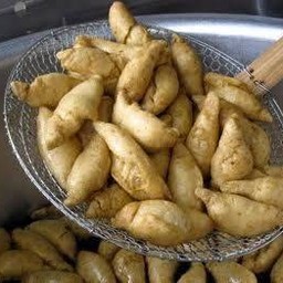 ลูกชิ้นปลาระเบิดทอด