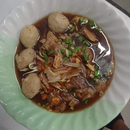 ก๋วยเตี๋ยวน้ำตกเล้ง