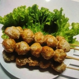 กระเพราเนื้อพริกแห้งไฟแดง