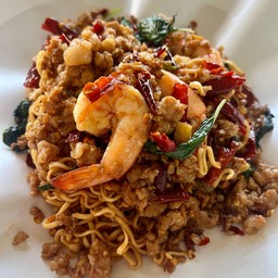 กะเพรามาม่าหมูสับ ( เลือกเส้นได้ )