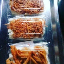 ข้าวเหนียวหมูรวมกล่องธรรมดา