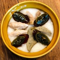 โจ๊กหมู+เครื่องใน+ไข่เยี่ยวม้า