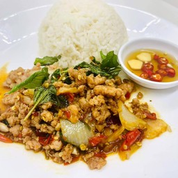ข้าวราดผัดกะเพรา