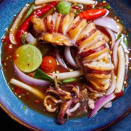 ยำปลาหมึกไข่ย่าง 250 กรัม