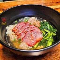 เกี๊ยวหน้าหมูแดง