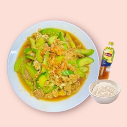 แตงกวาผัดไข่+ข้าวหอม+ชาลิปตัน 1 ขวด