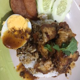 ข้าวหมูกรอบ