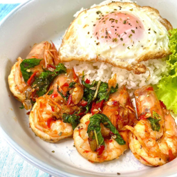 ข้าวกะเพรากุ้งโคตรเทพ+ไข่ดาว