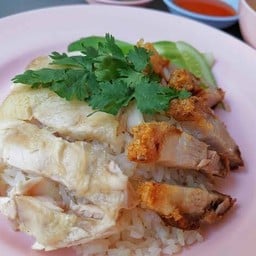 ข้าวมันไก่+หมูกรอบ