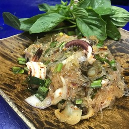 ลาบวุ้นเส้นซีฟู้ด