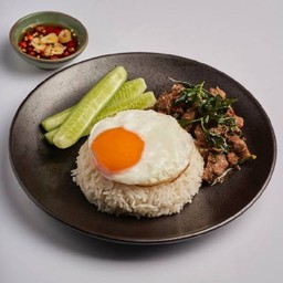 ข้าวกะเพราเนื้อตุ๋น