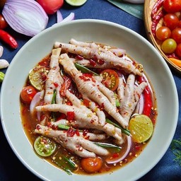 ยำซุปเปอร์ตีนไก่